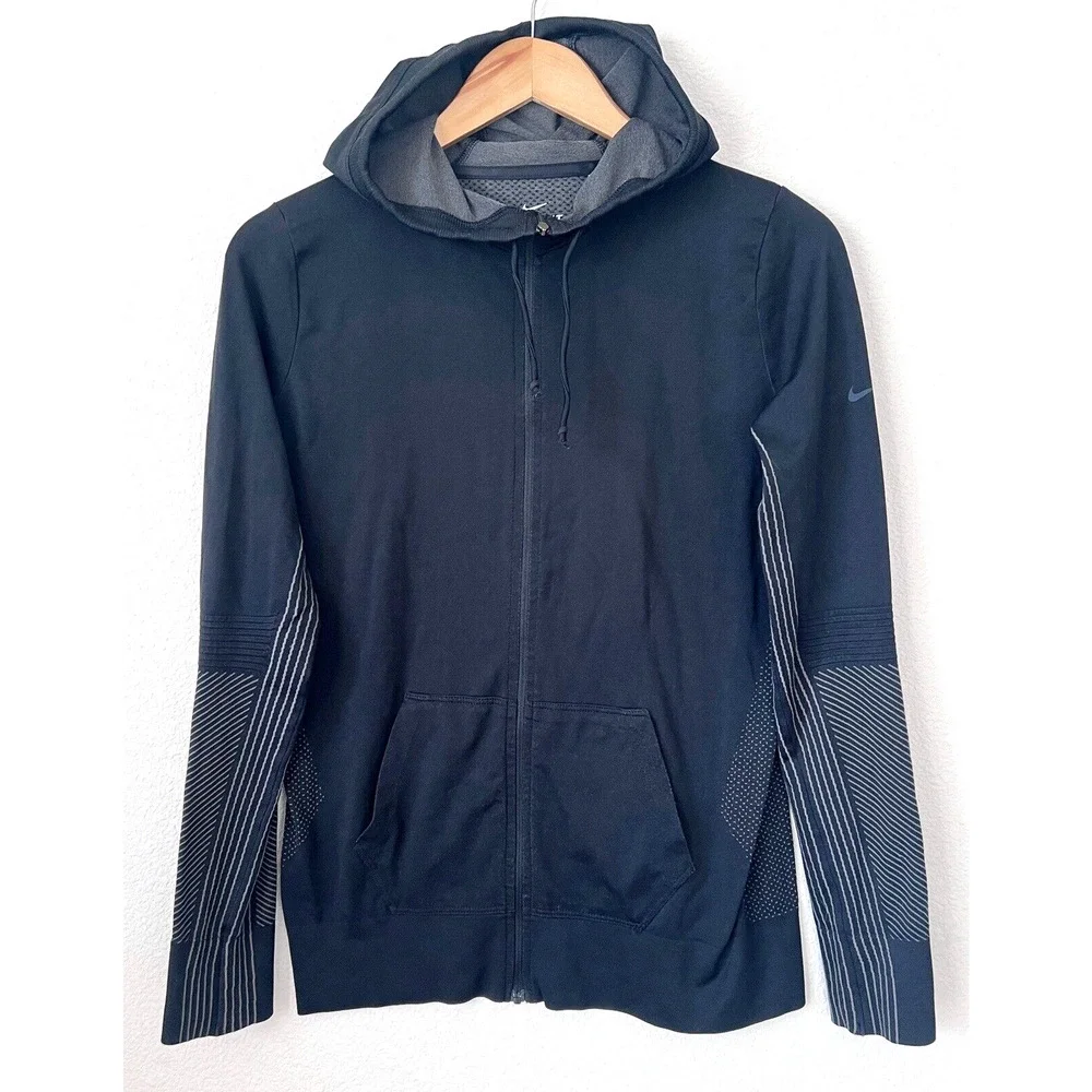 Nike Womens Size Medium Run Running Zip Hooded Jacket Hoodie Black Lightweight - Picture 1 of 4